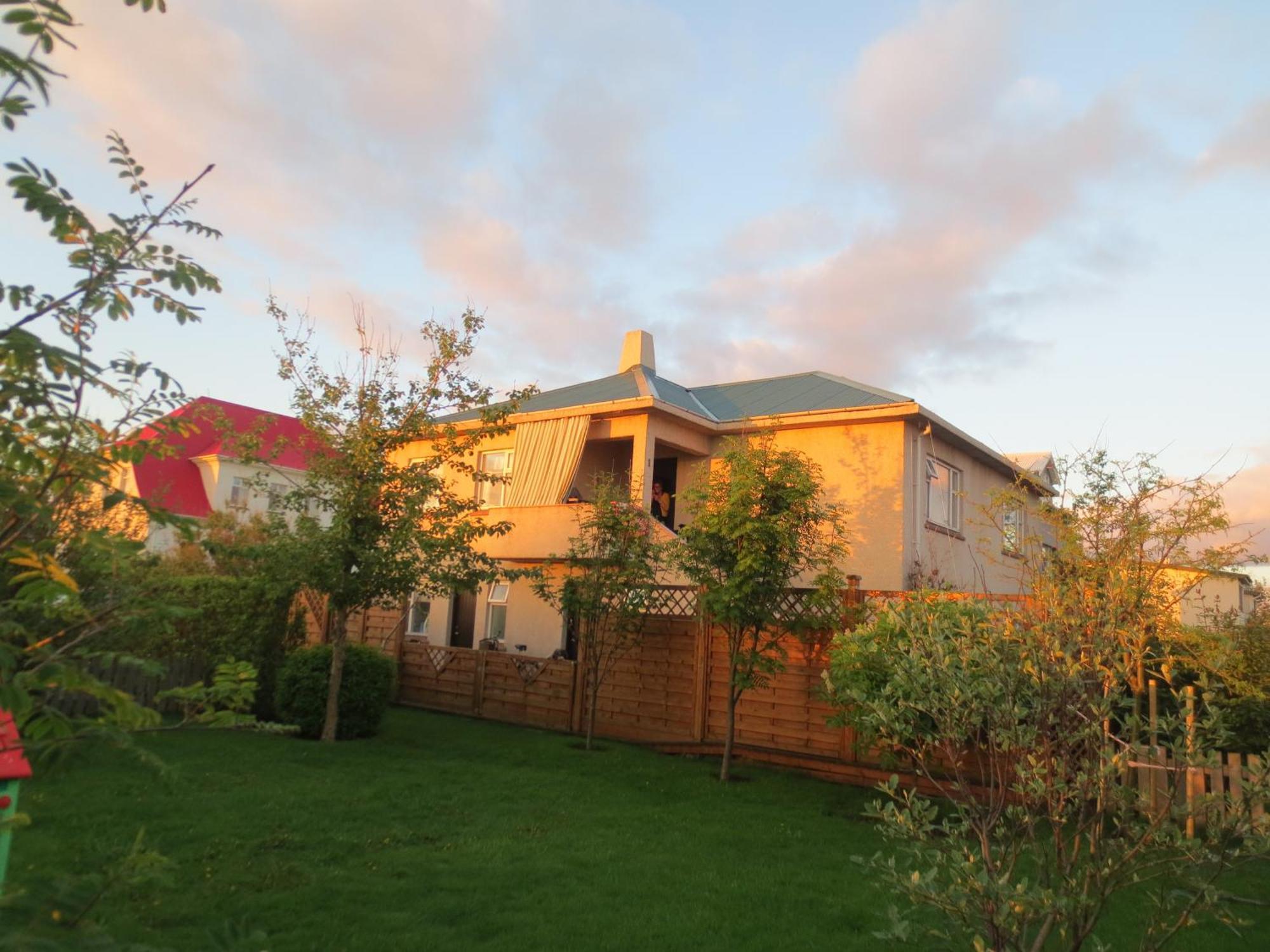 Teigur Guesthouse Akranes Bagian luar foto