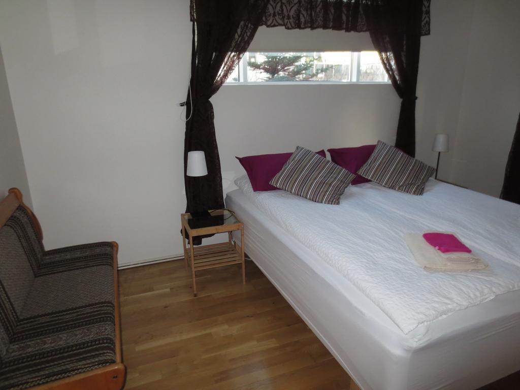 Teigur Guesthouse Akranes Bagian luar foto
