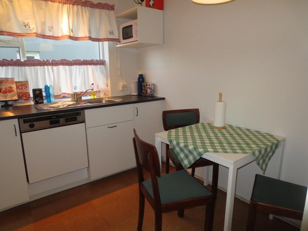 Teigur Guesthouse Akranes Bagian luar foto