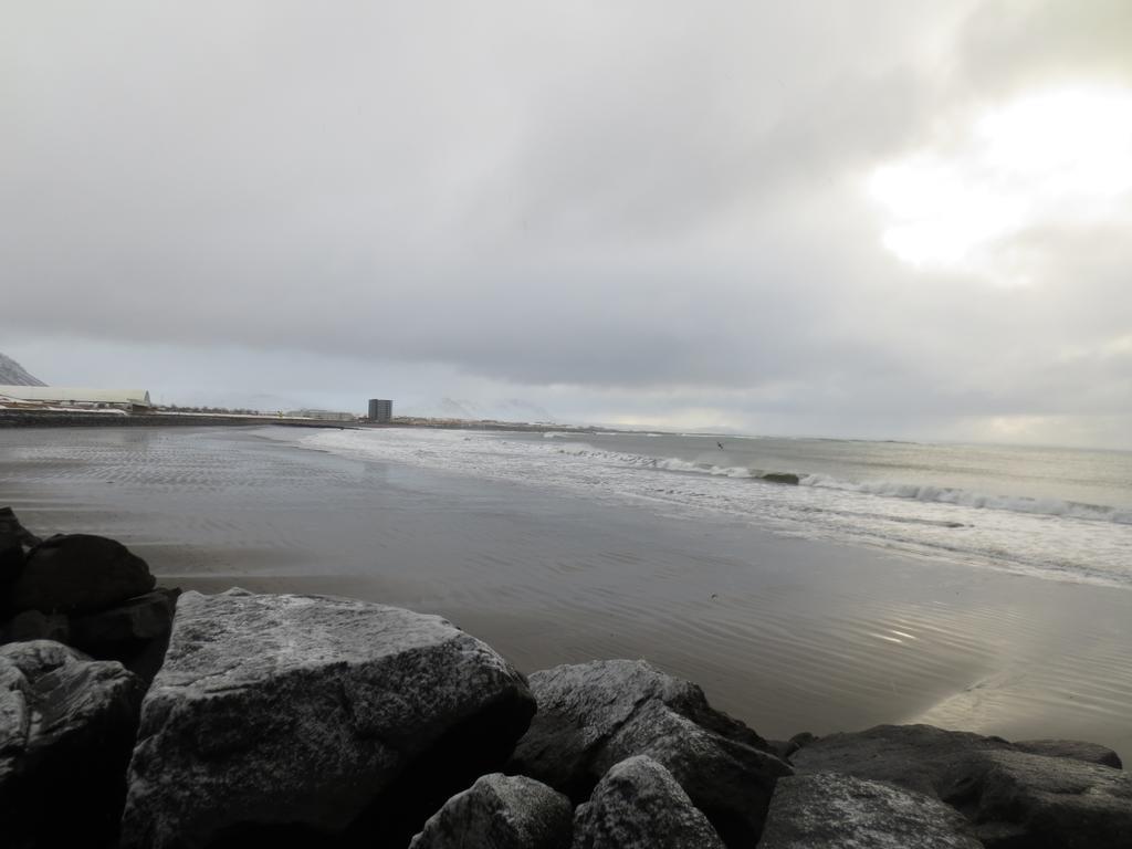 Teigur Guesthouse Akranes Bagian luar foto