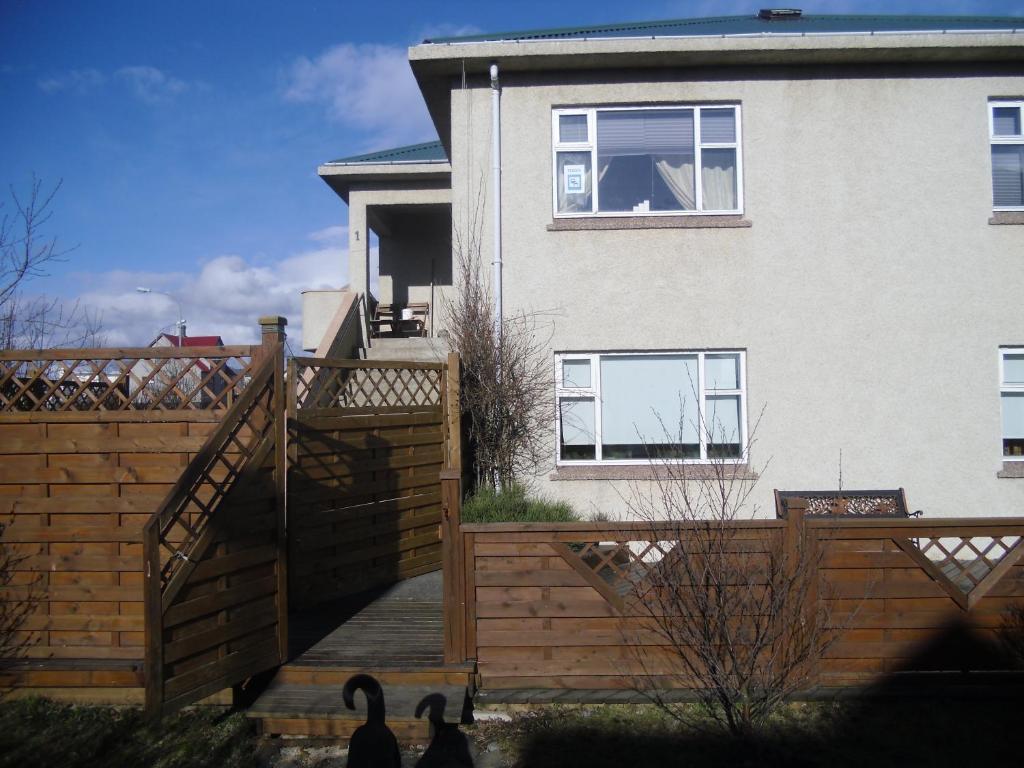 Teigur Guesthouse Akranes Bagian luar foto