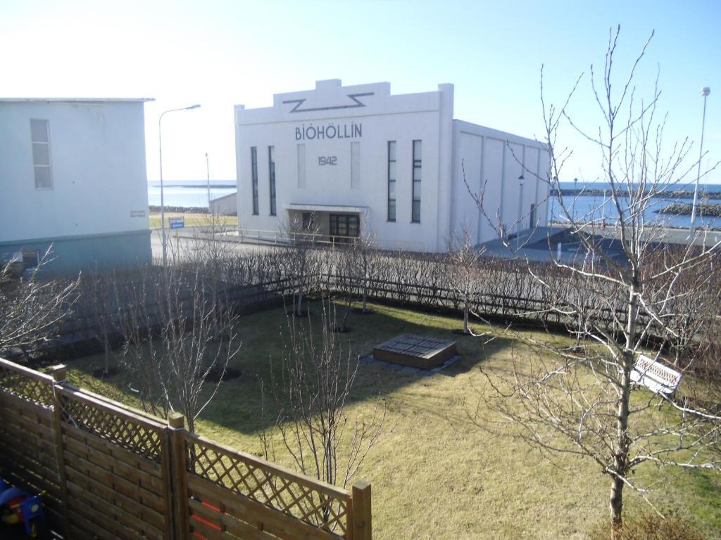 Teigur Guesthouse Akranes Bagian luar foto