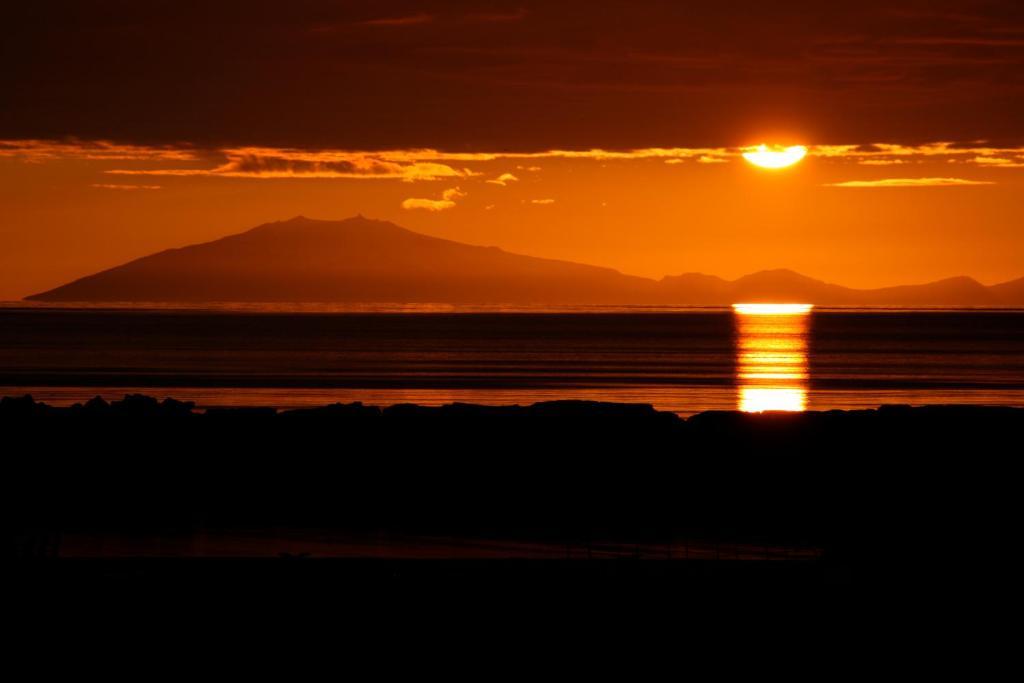 Teigur Guesthouse Akranes Bagian luar foto